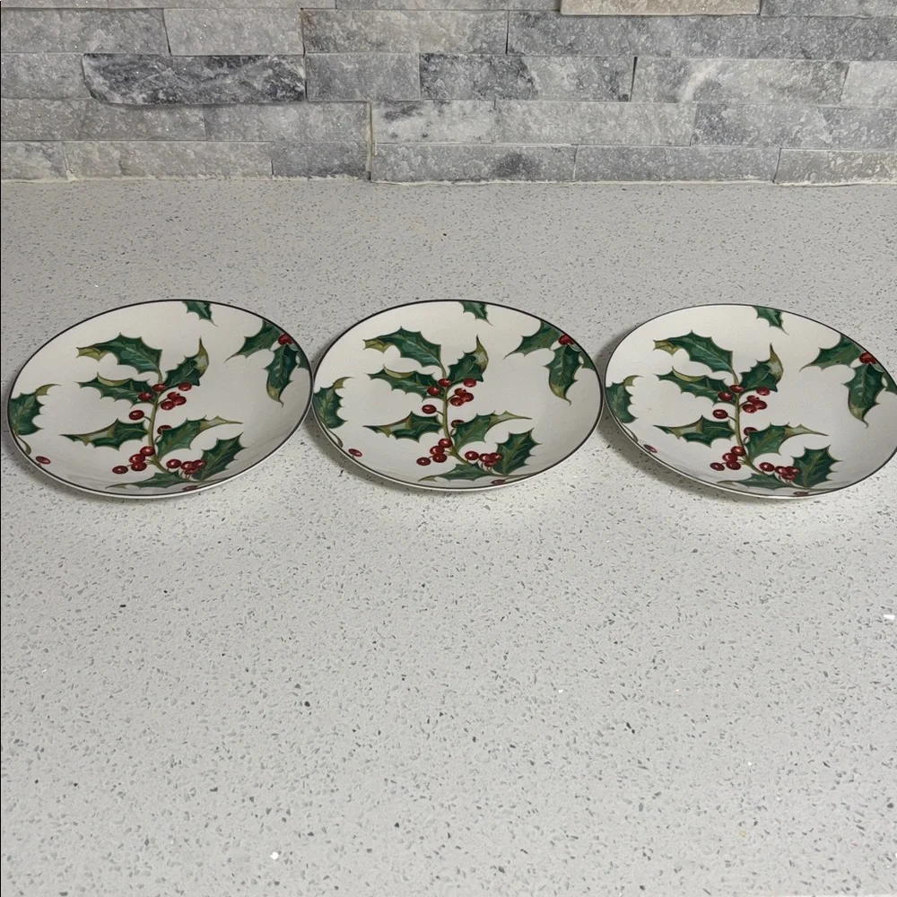 Restoration Hardware 2001 Holly Berry Holiday Salad Dessert Plates Set of 3